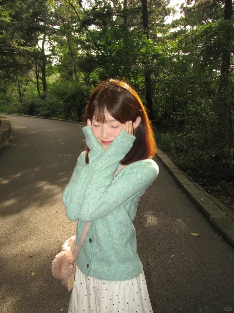 Ảnh gái xinh tóc ngang vai 2k3 43