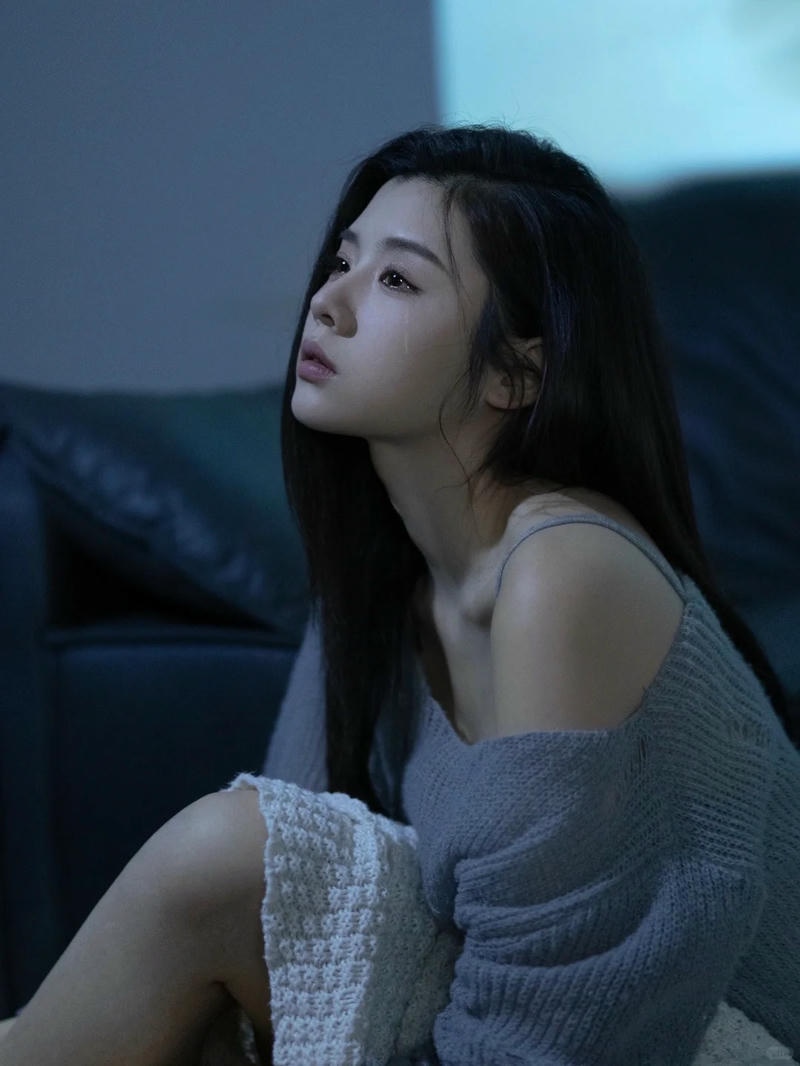 ảnh con gái khóc 44