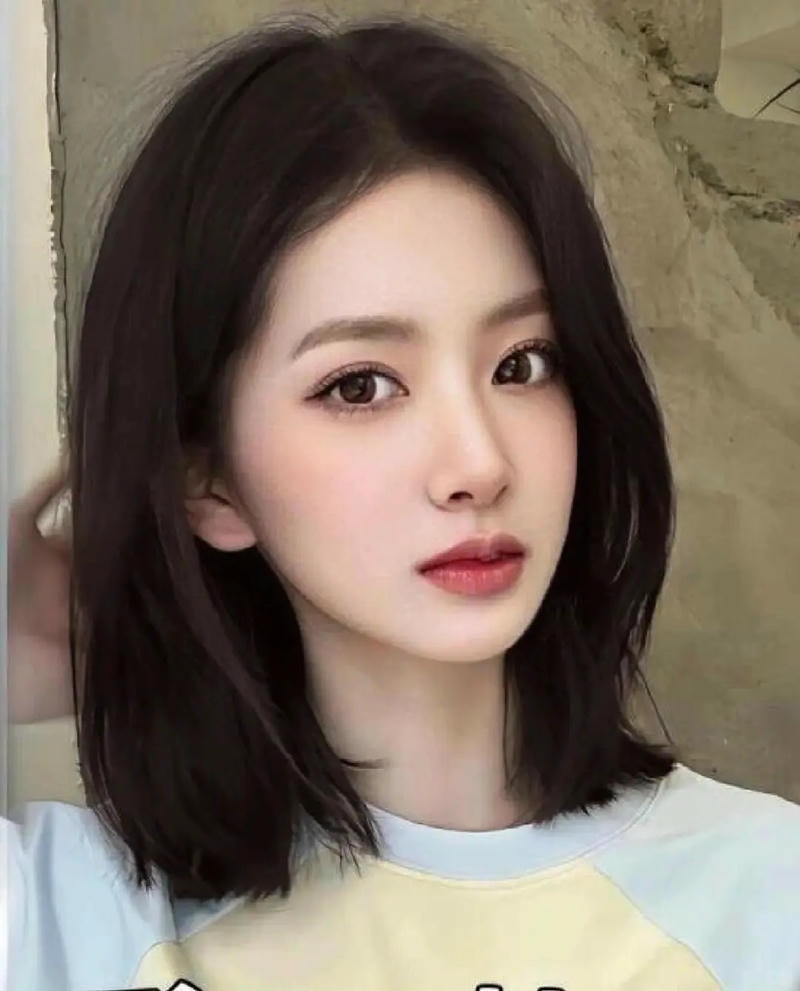 Ảnh gái xinh tóc ngang vai 2k3 44