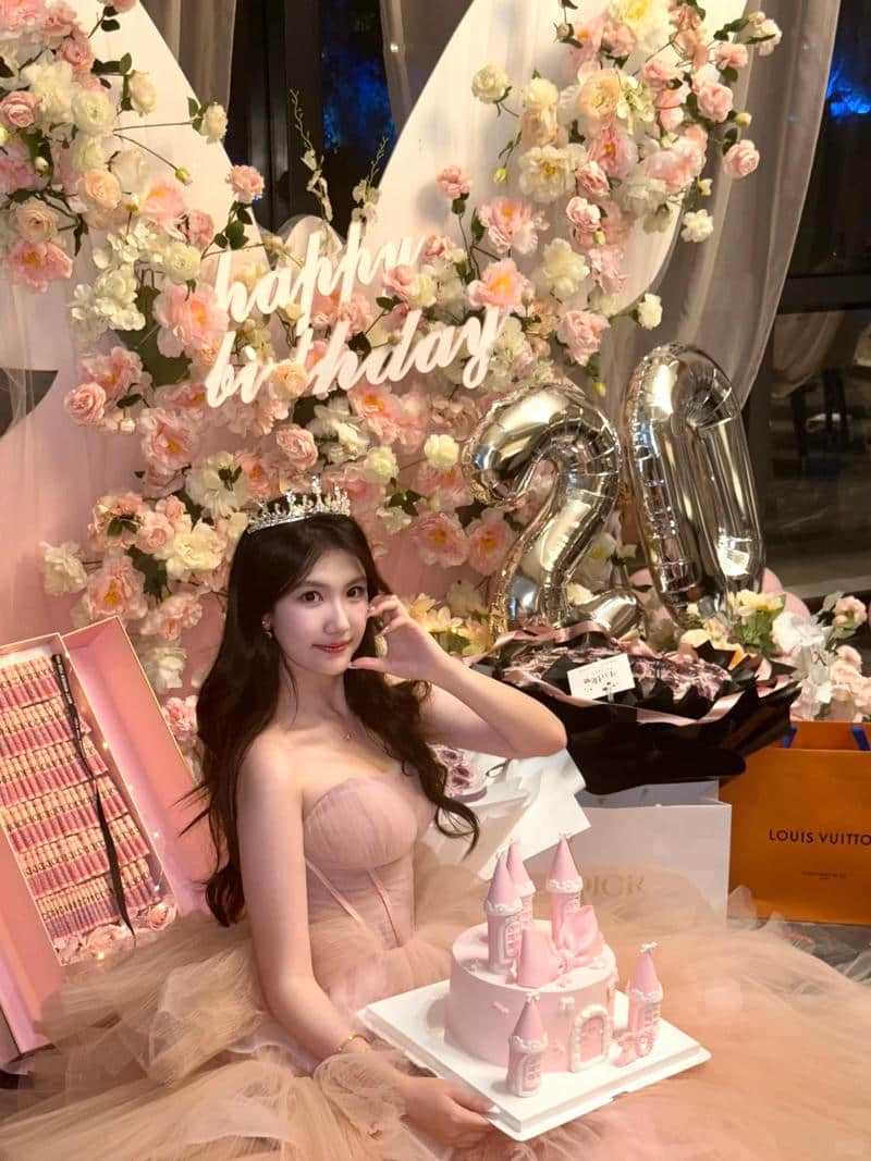ảnh gái xinh chúc mừng sinh nhật 43