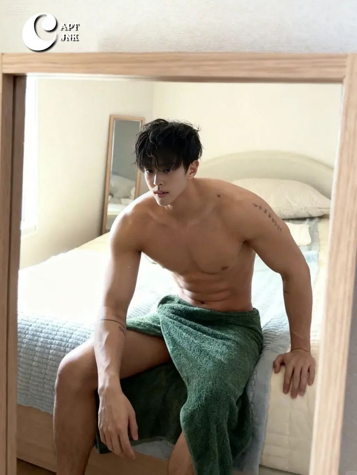 Ảnh trai 6 múi khoe body 12