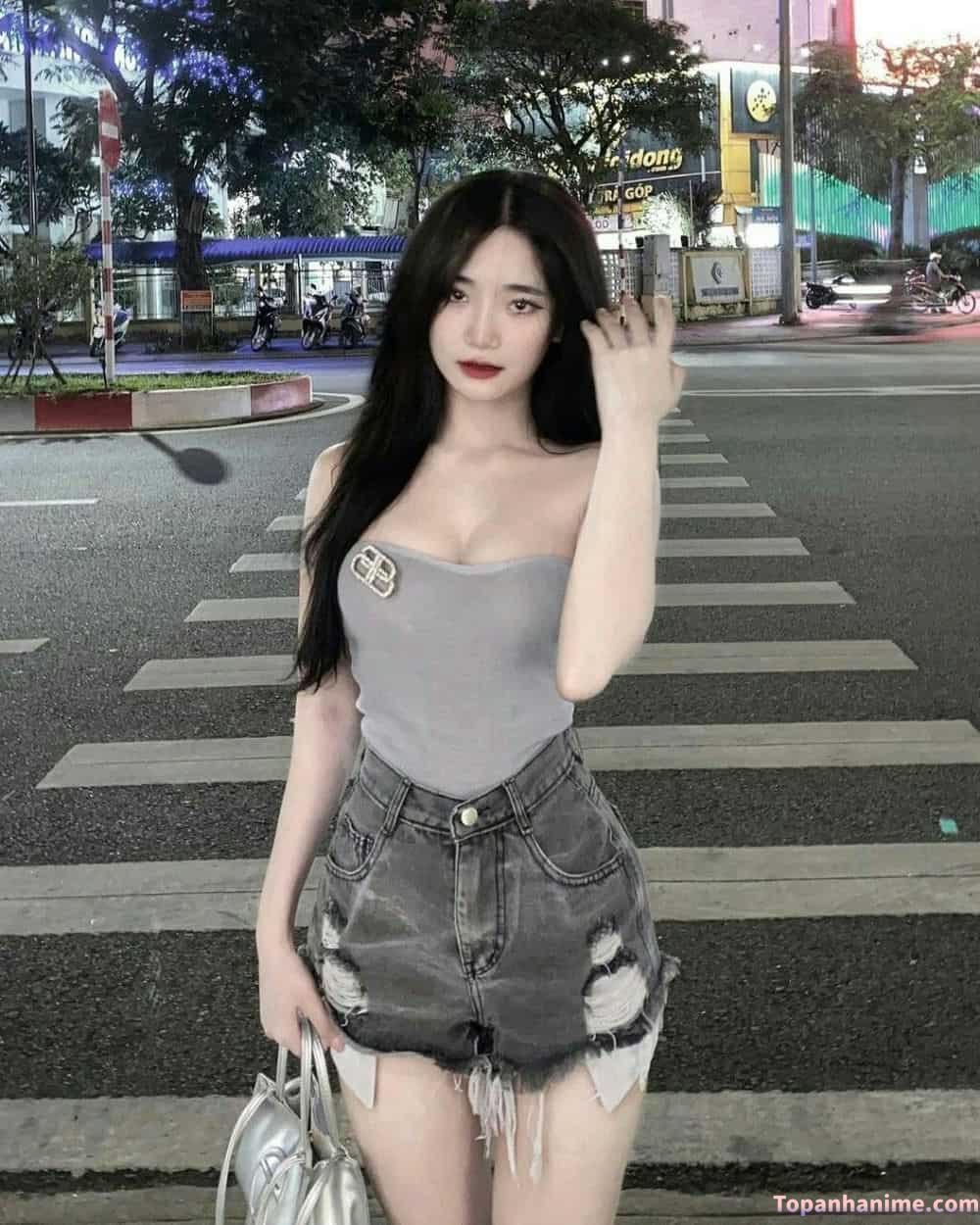 ảnh gái mặc quần ngắn 2