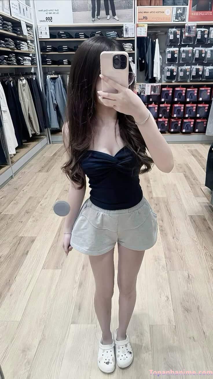 Ảnh gái xinh che mặt bằng điện thoại 32