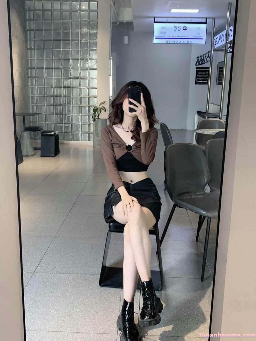 Ảnh gái xinh che mặt bằng điện thoại 5