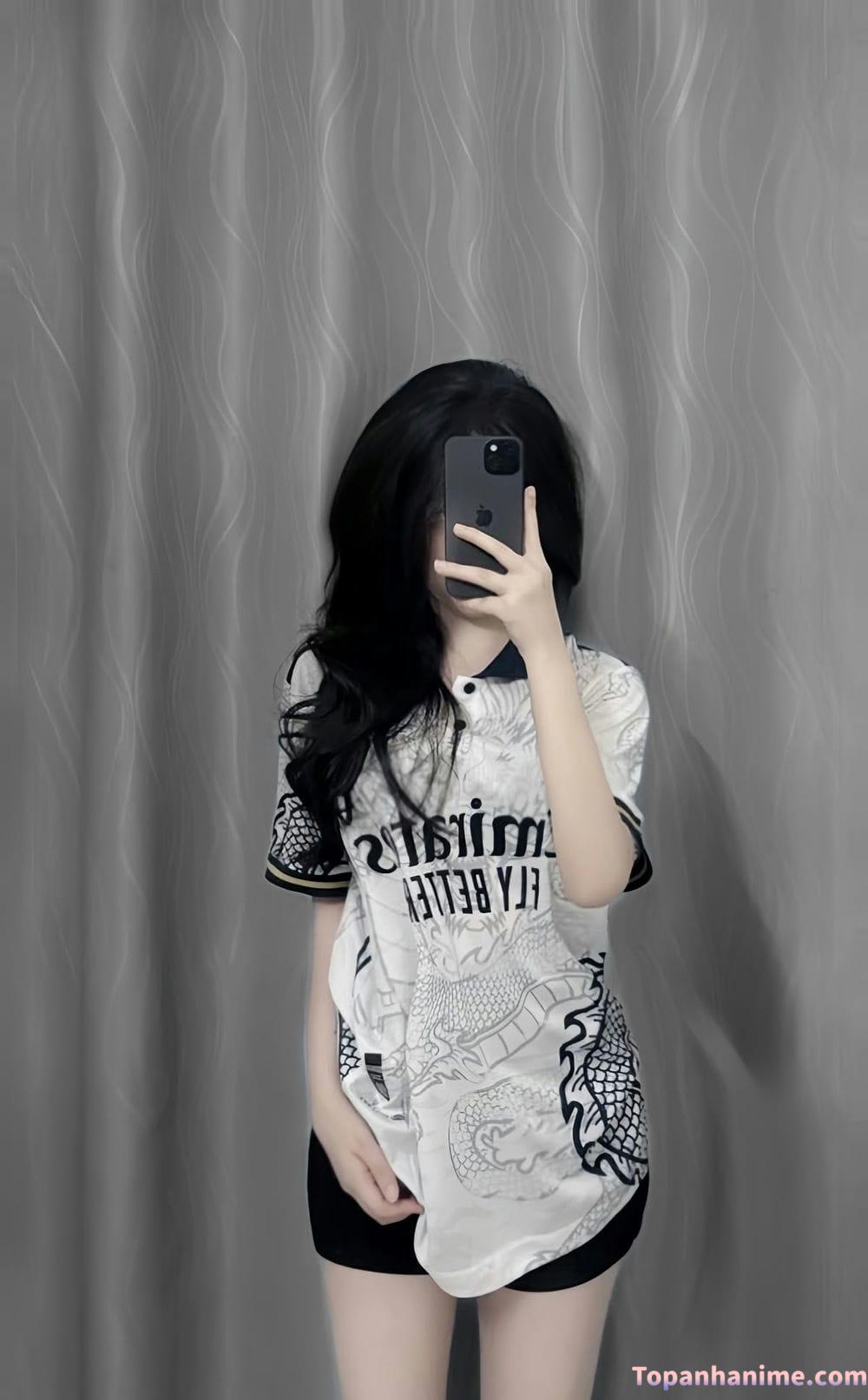 Ảnh gái xinh che mặt bằng điện thoại 6