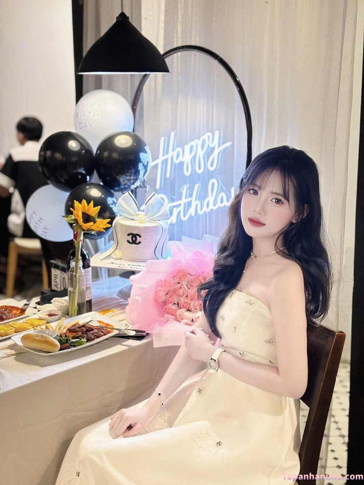 ảnh đùi con gái 10