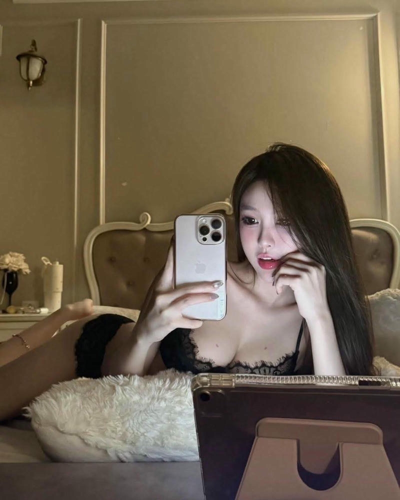 ảnh gái xinh tự sướng 24