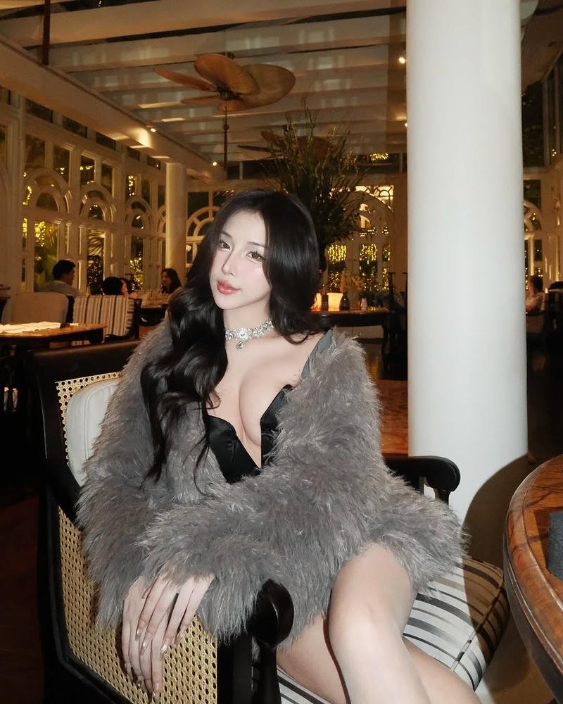 ảnh khe vú sâu 30