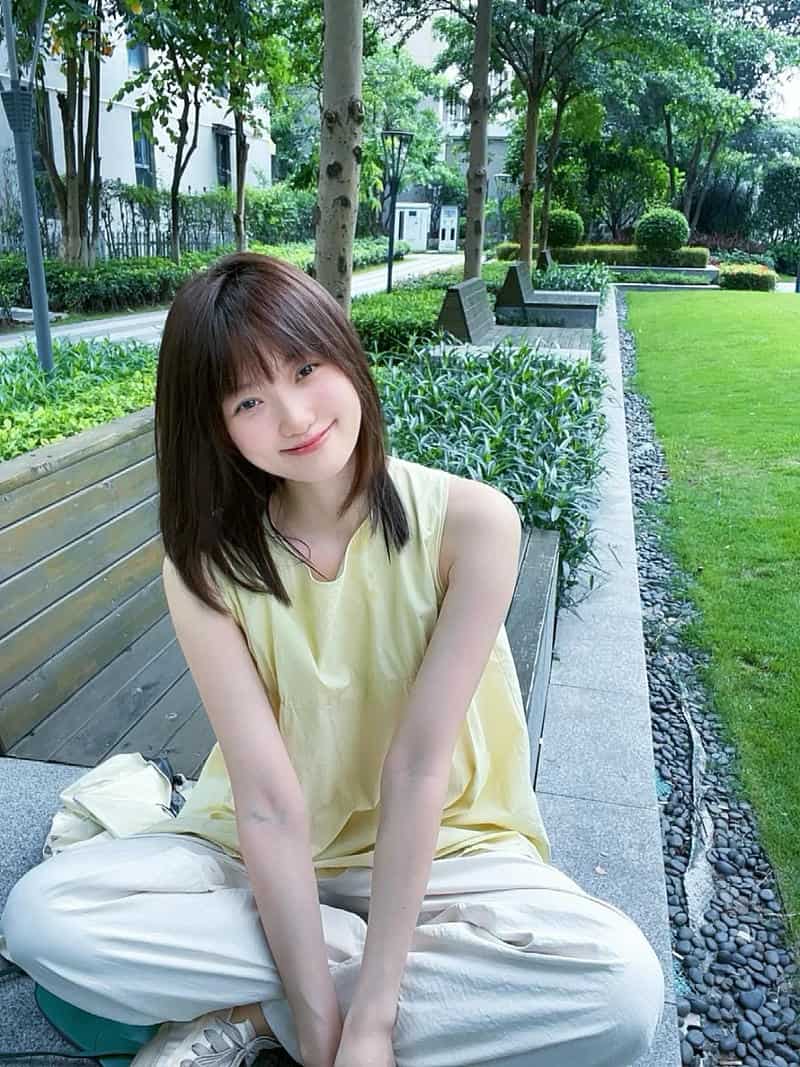 Ảnh gái xinh tóc ngang vai 2k3 53