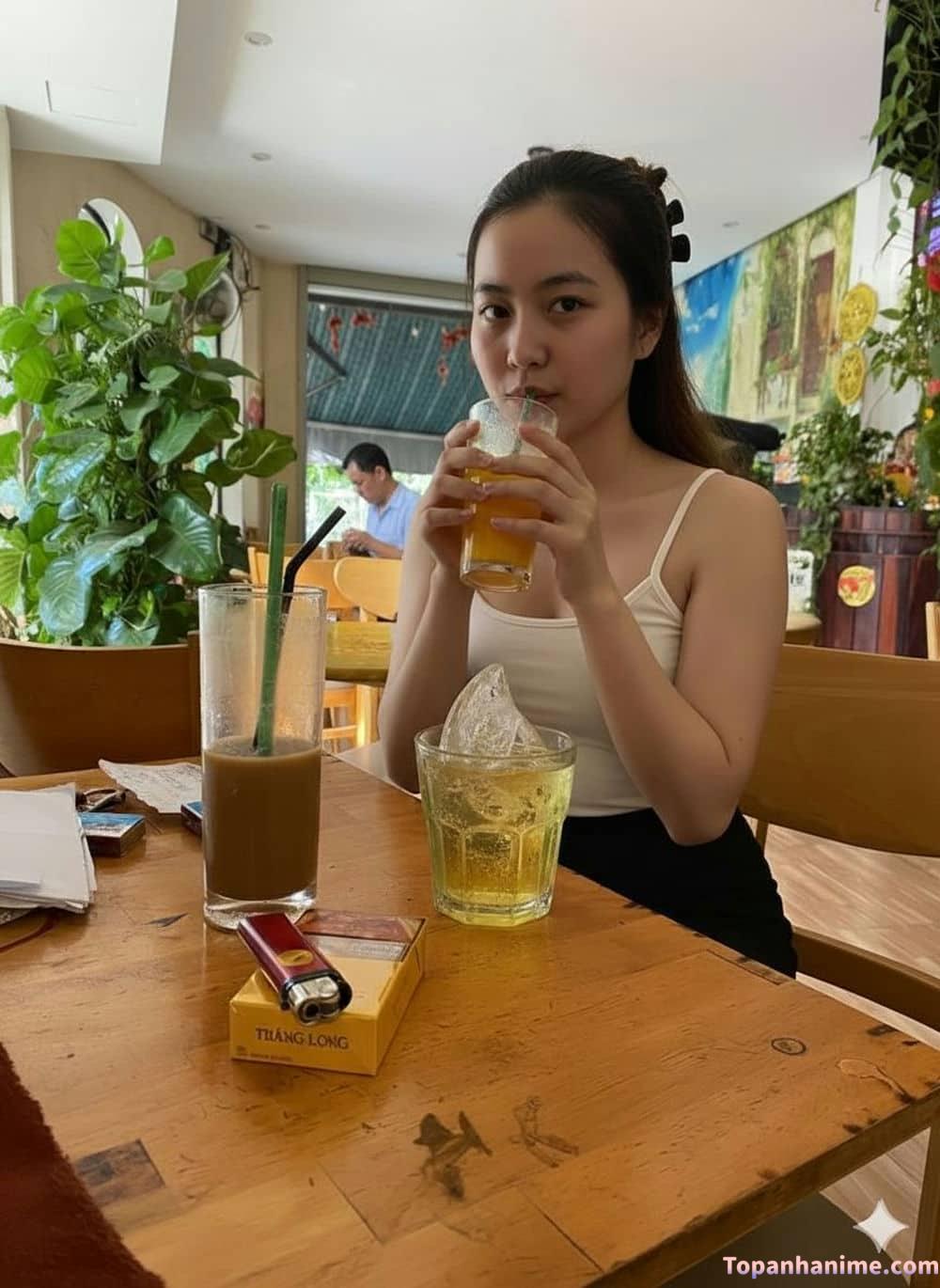 ảnh con gái uống bia 31