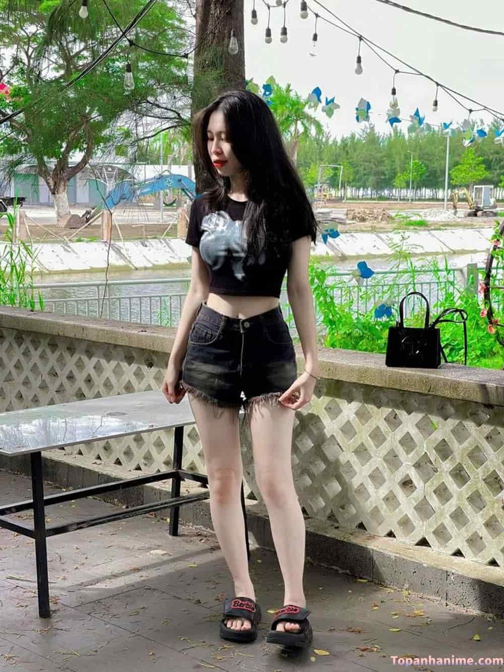 ảnh gái mặc quần ngắn 7