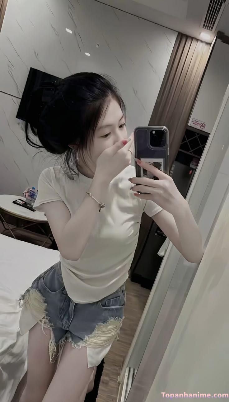 Ảnh gái xinh thích che mặt 24