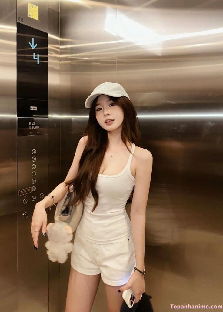 ảnh gái mặc đồ bó sát 5