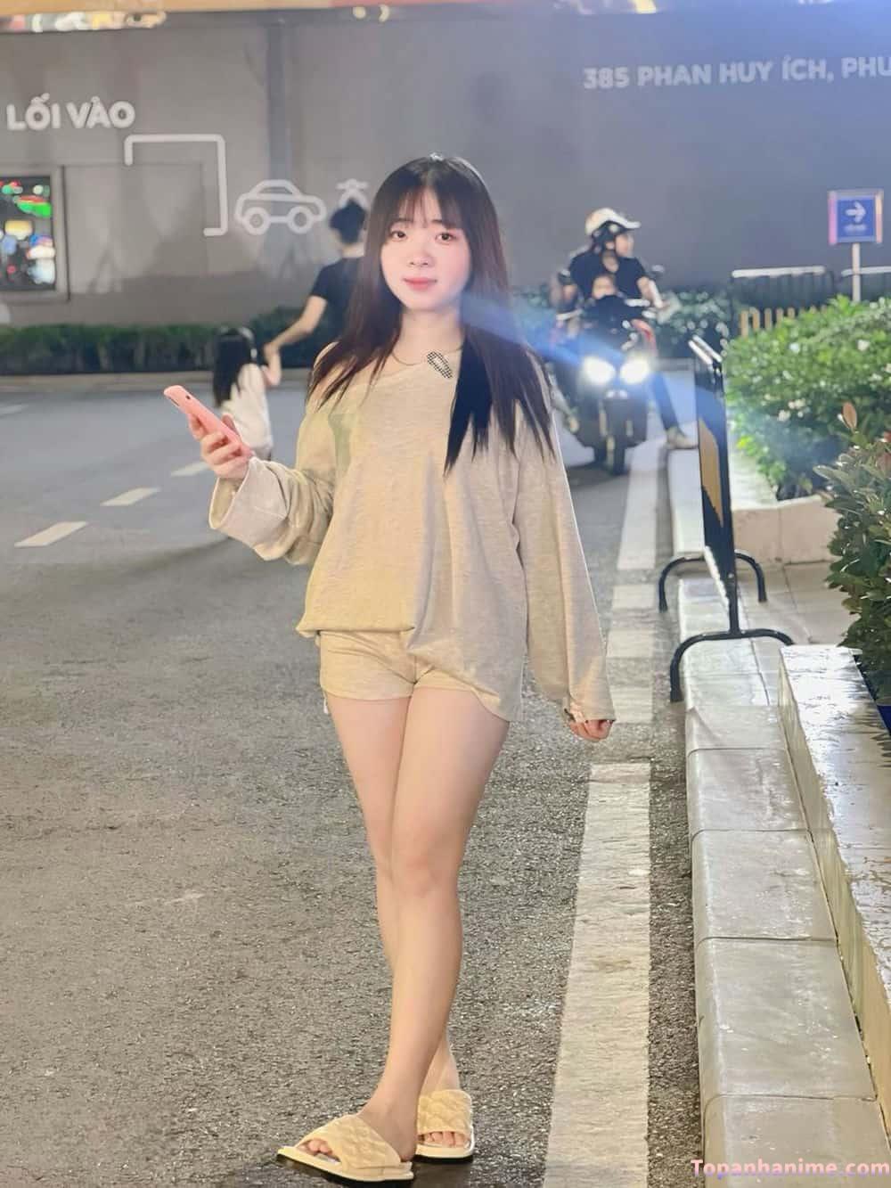 ảnh gái mặc quần ngắn 9