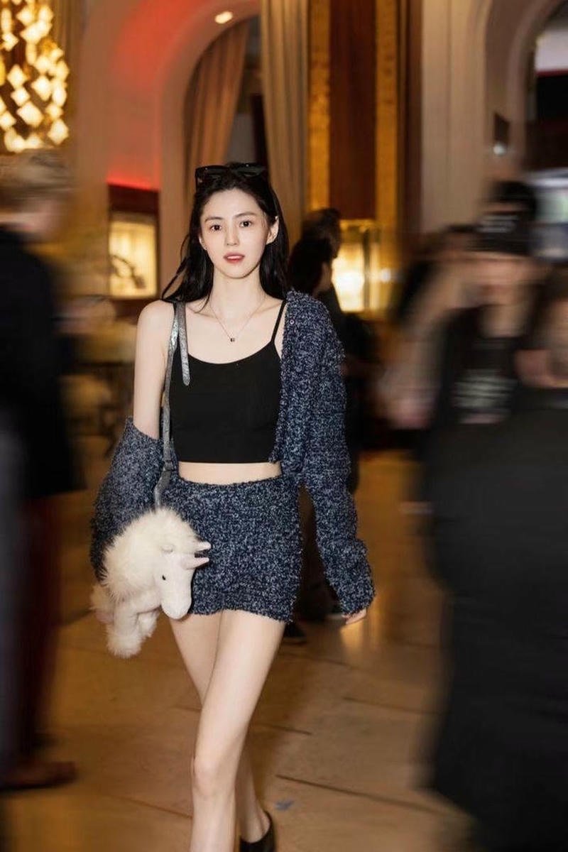 Han So Hee bikini 19