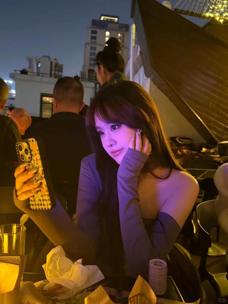 ảnh gái đi bar 57