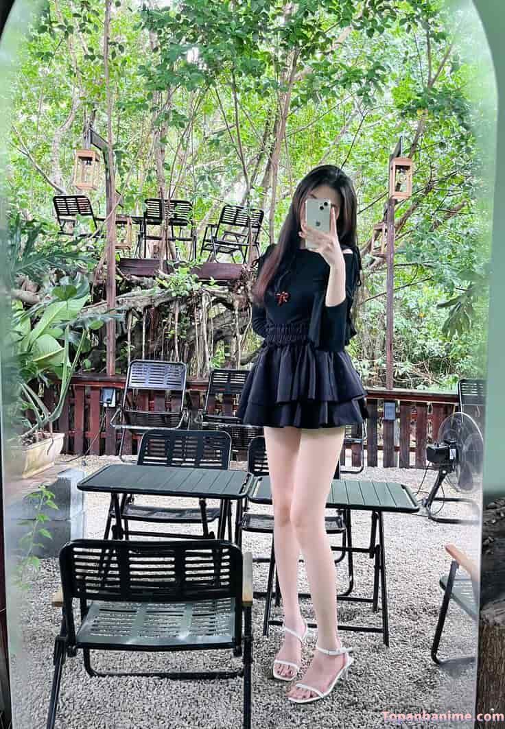 Ảnh gái xinh che mặt bằng điện thoại 36