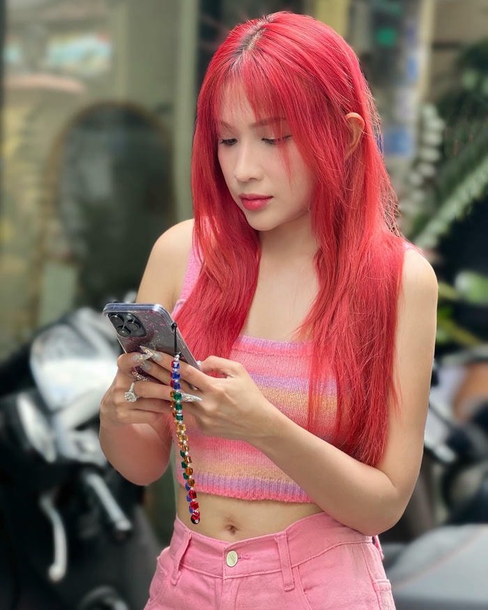 Khả Như bikini 14