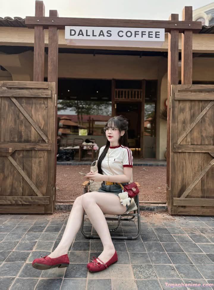 ảnh đùi con gái 18