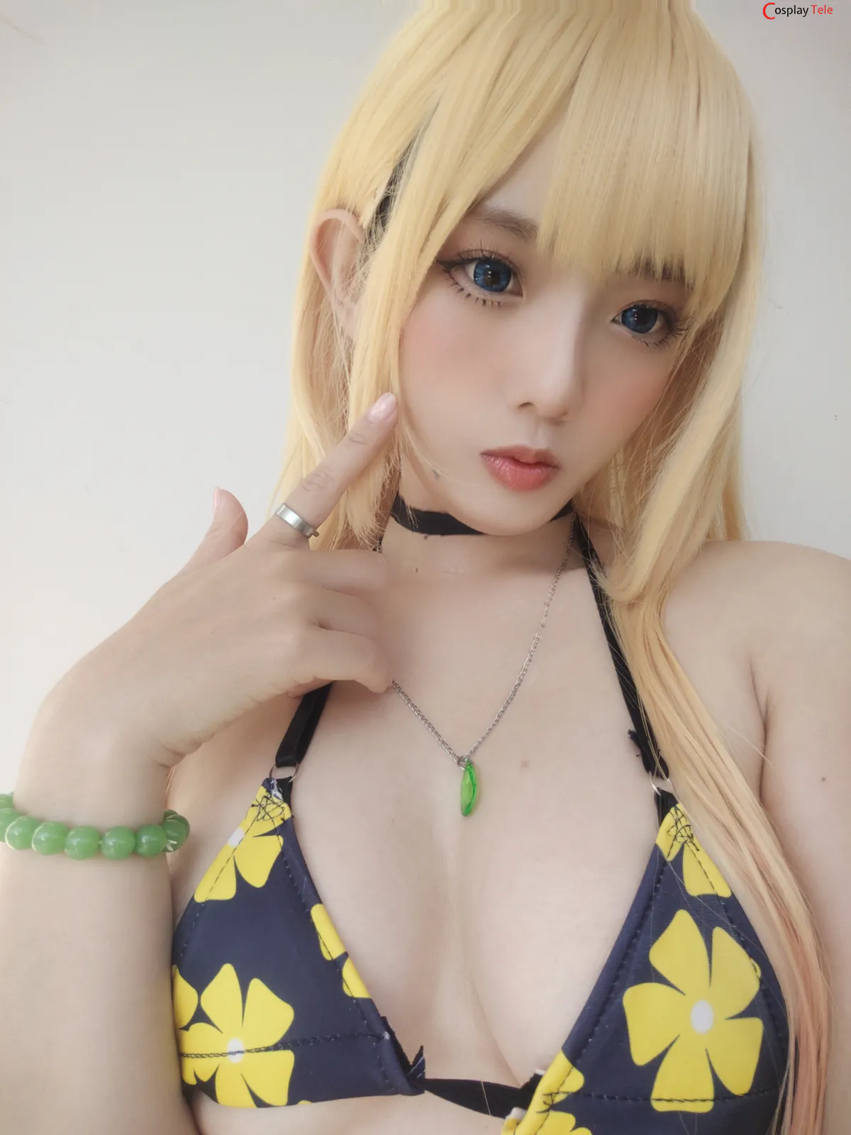 Messie Huang cosplay Marin Kitagawa 28