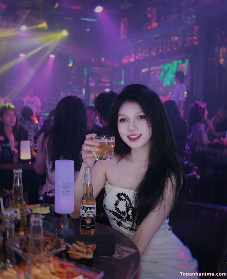 ảnh gái đi bar 20