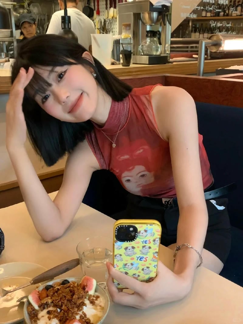 ảnh gái xinh tóc ngắn 44