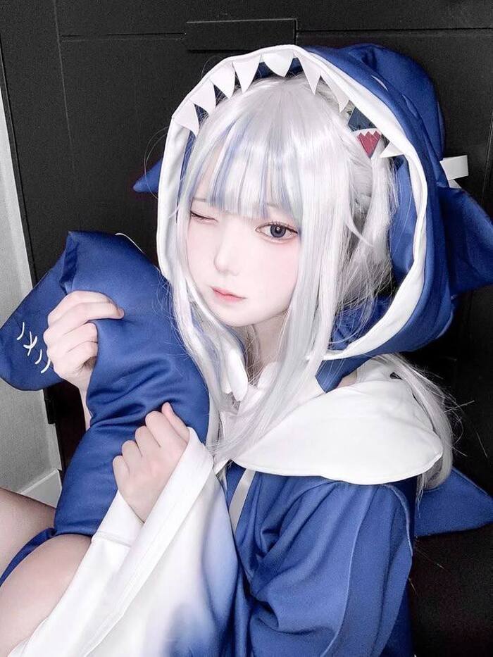 Ảnh Yaoyaoqwq Gawr Gura cosplay 2