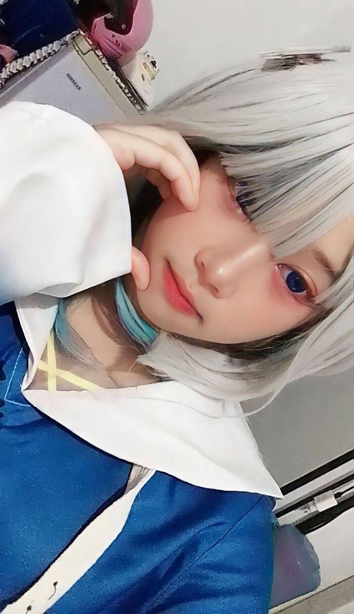 Ảnh Yaoyaoqwq Gawr Gura cosplay 11