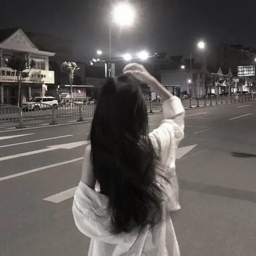 Ảnh Che Mặt Con Gái Avatar Cute 51