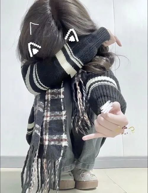 Ảnh Che Mặt Con Gái Avatar Cute 23