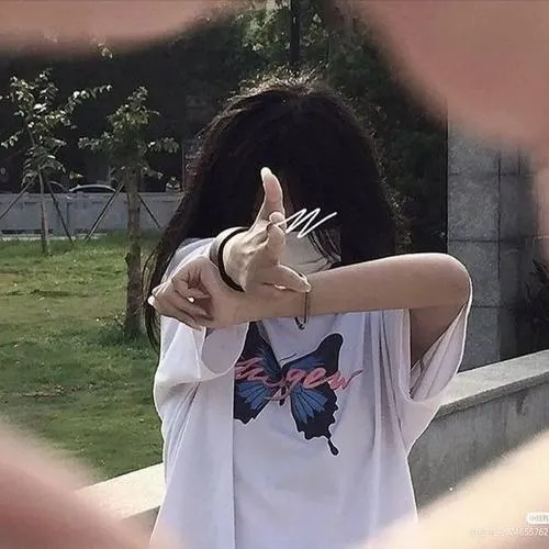 Ảnh Che Mặt Con Gái Avatar Cute 32