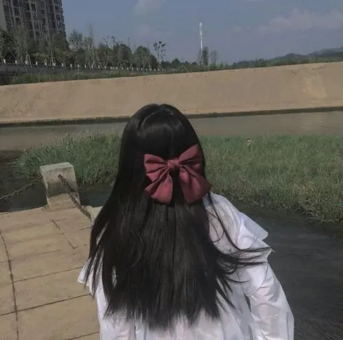 Ảnh Che Mặt Con Gái Avatar Cute 53