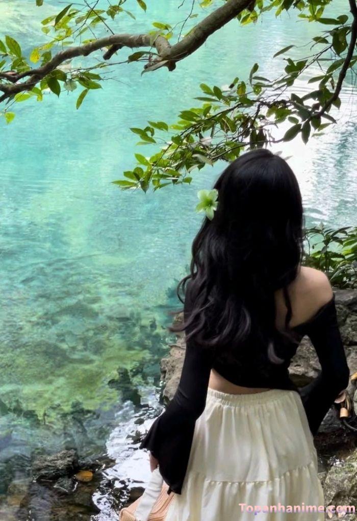 ảnh cô gái quay lưng 44
