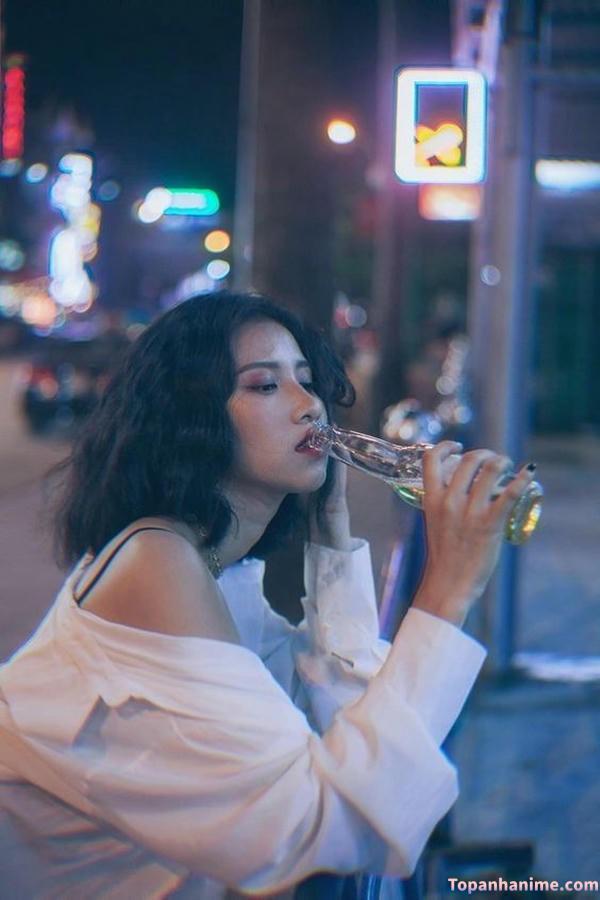 ảnh con gái uống bia 37