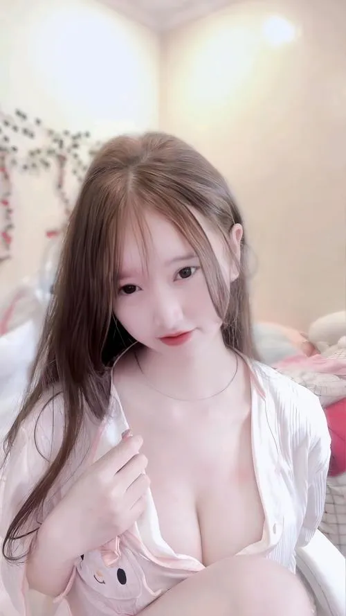 Ảnh Gái Xinh Vú To Ngực Bự 109