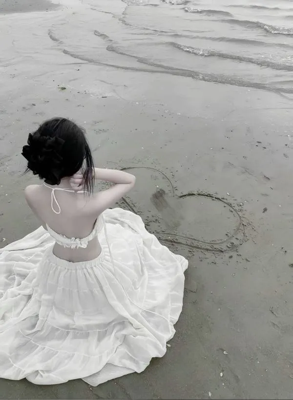 Ảnh Gái Đi Biển Che Mặt 14