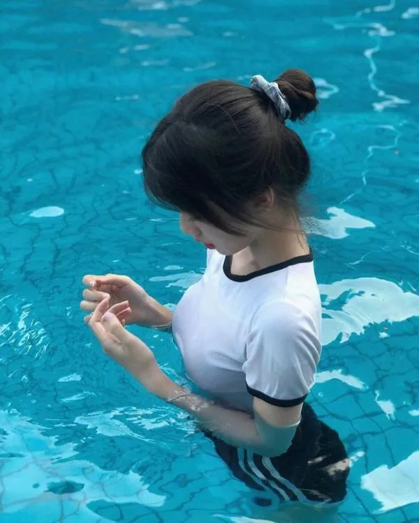 Ảnh Gái Đi Biển Che Mặt 17