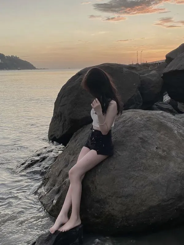 Ảnh Gái Đi Biển Che Mặt 36