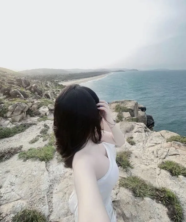 Ảnh Gái Đi Biển Che Mặt 49