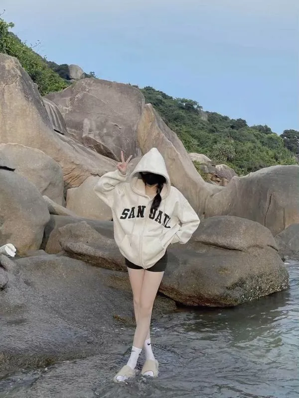 Ảnh Gái Đi Biển Che Mặt 54