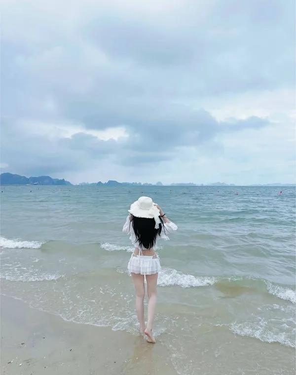 Ảnh Gái Đi Biển Che Mặt 6