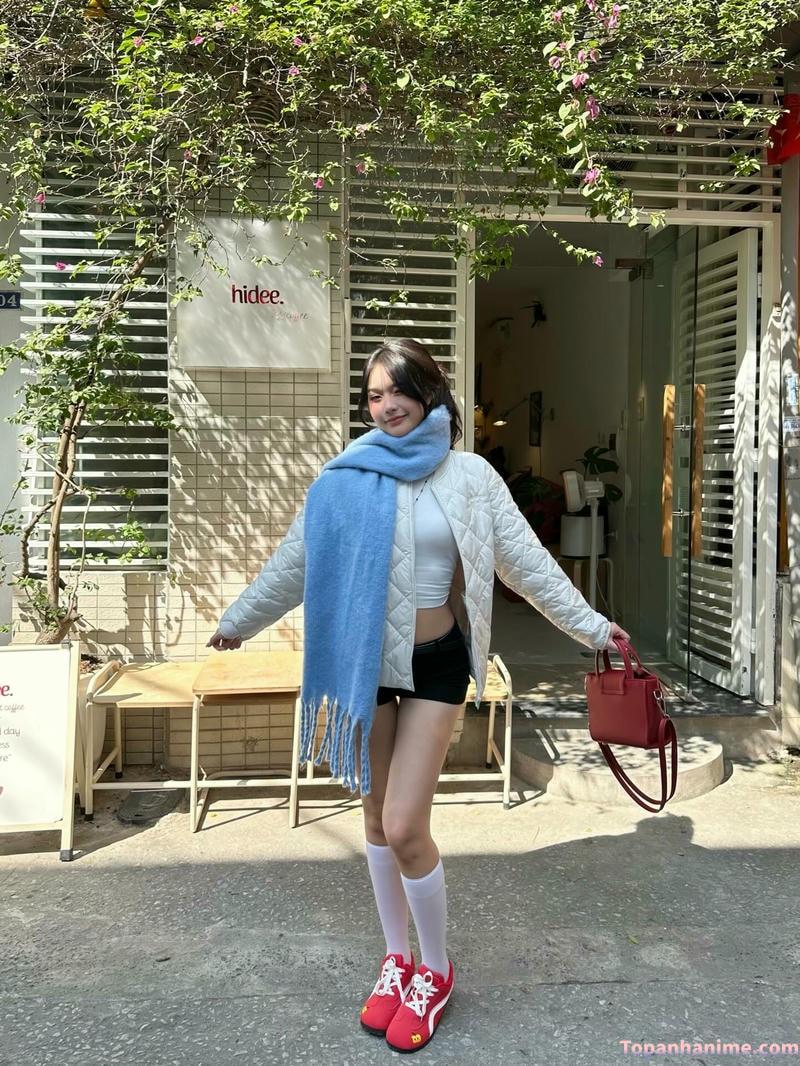 ảnh gái mặc quần ngắn 37