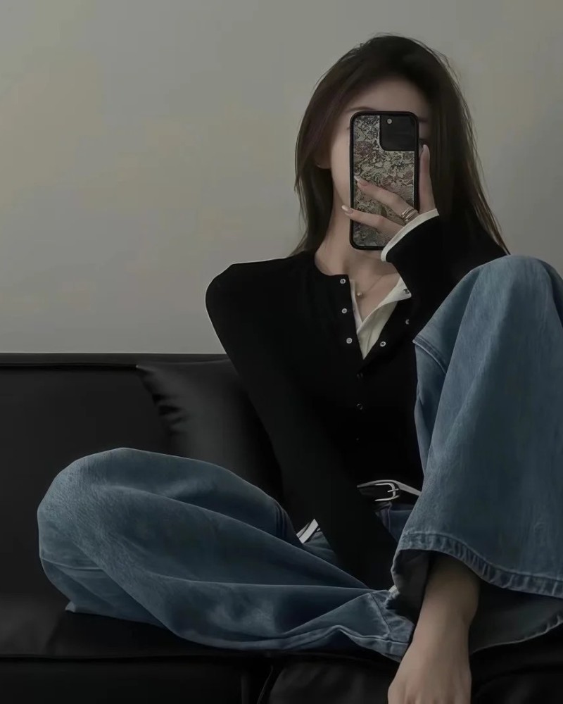 Gái Xinh Che Mặt Bằng Điện Thoại 23