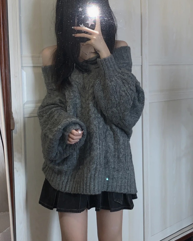 Gái Xinh Che Mặt Bằng Điện Thoại 3