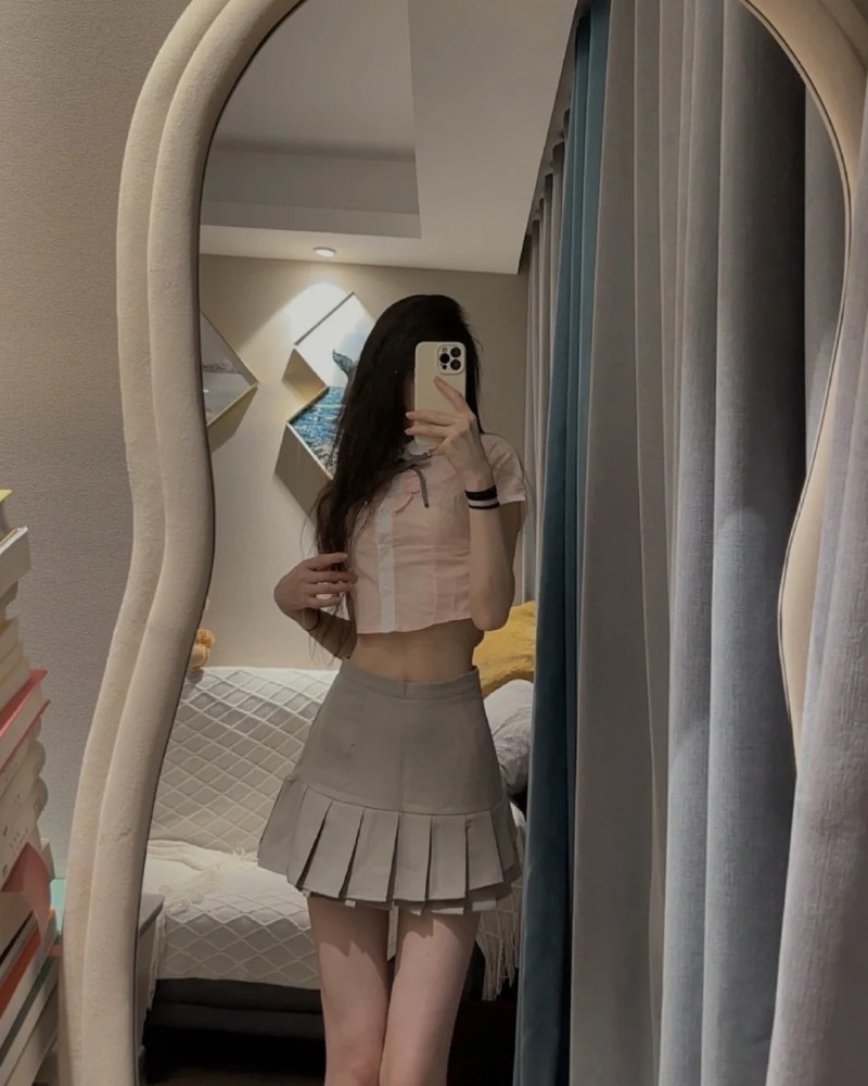 Gái Xinh Che Mặt Bằng Điện Thoại 34