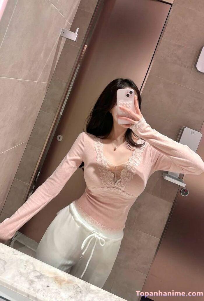 Ảnh gái xinh che mặt bằng điện thoại 50