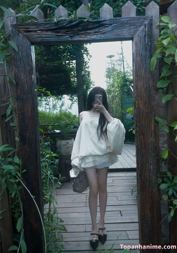 Ảnh gái xinh che mặt bằng điện thoại 52