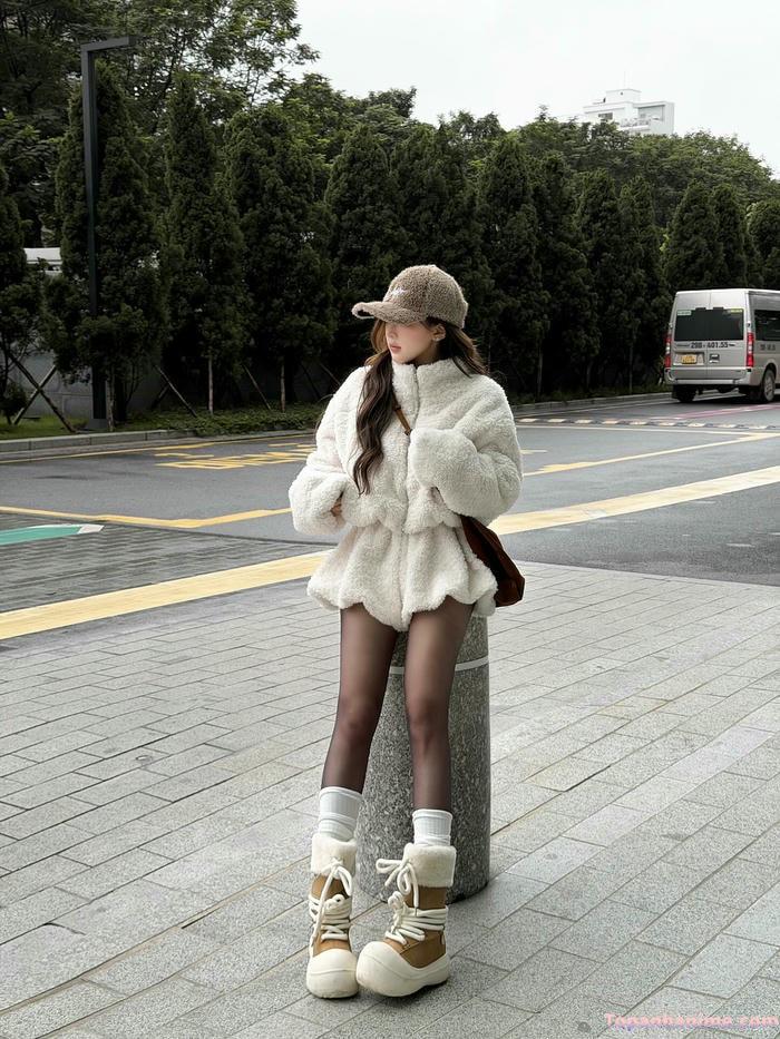 Ảnh gái xinh thích che mặt 35