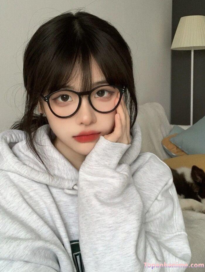 Ảnh gái xinh đeo kính 39