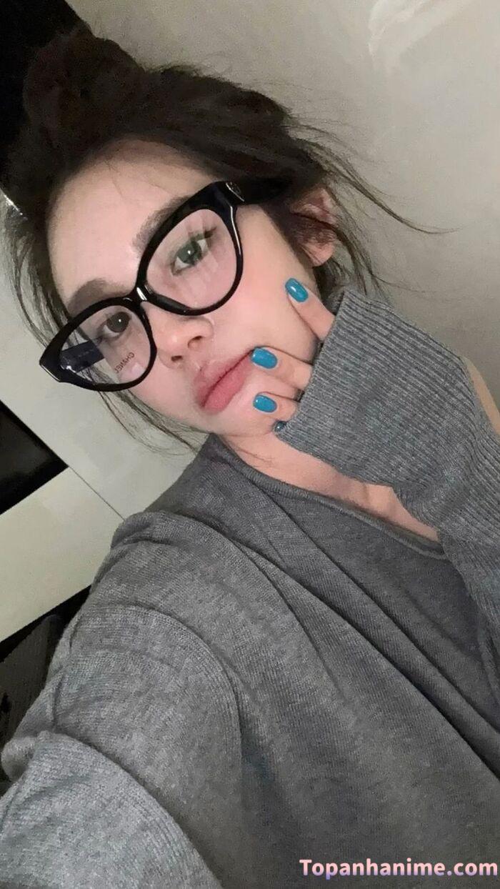 Ảnh gái xinh đeo kính 41